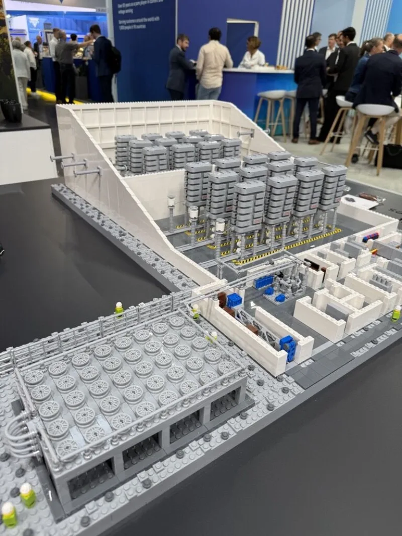 PCIM Europe 2026会場で展示された電力施設のLEGOモデル